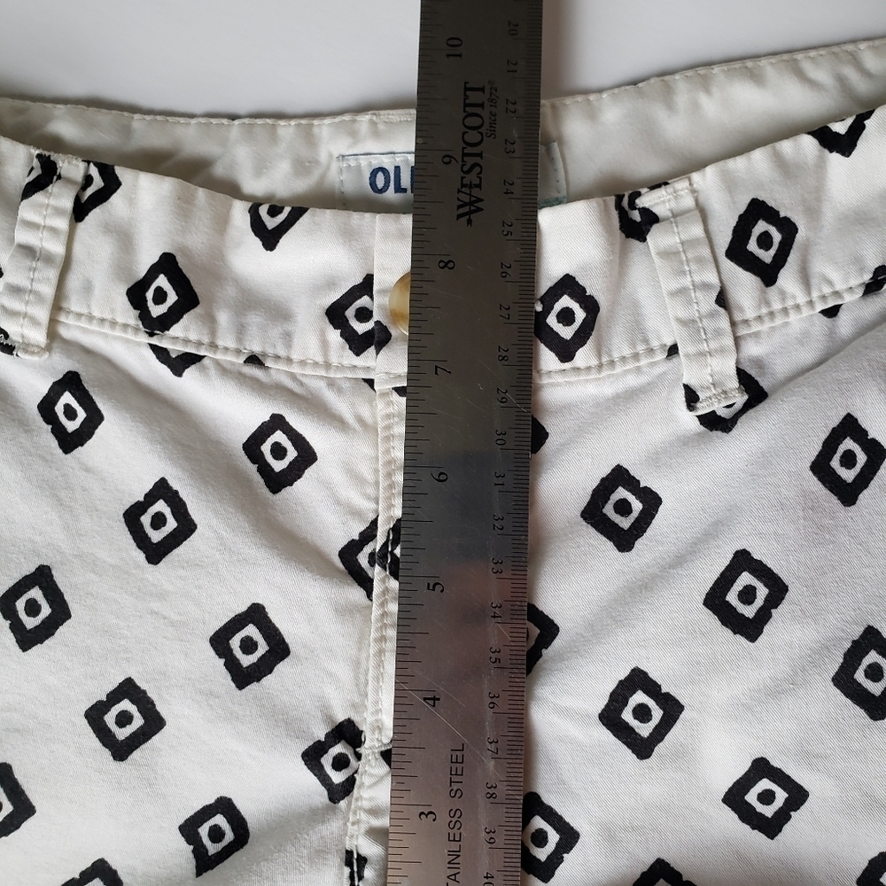 Old Navy shorts size 2 - Picture 4 of 8